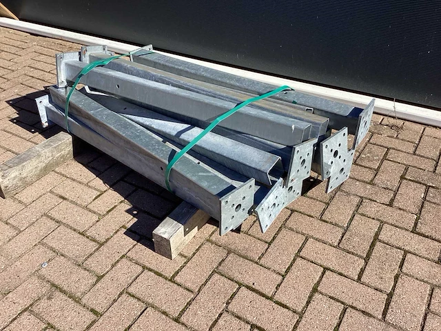 Palen met voetplaat gegalvaniseerd (12x) - afbeelding 3 van  7