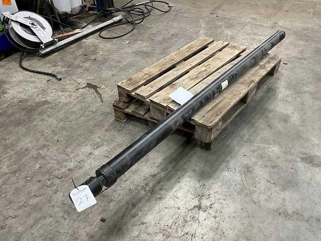 Palfinger epsilon s110f telescoop cilinder - afbeelding 2 van  5
