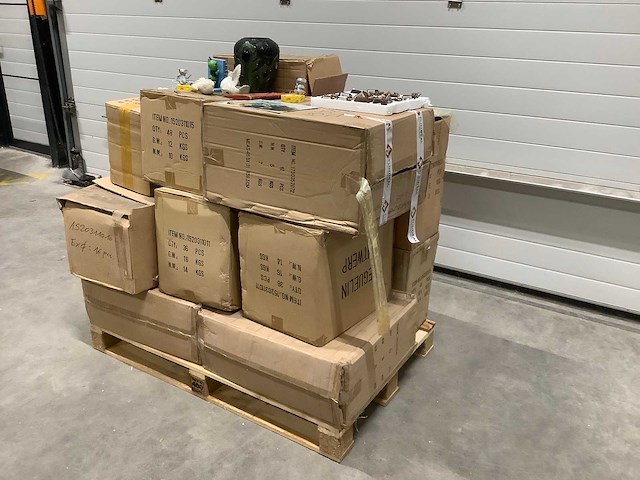 Pallet - decoratie (439x) - afbeelding 1 van  5