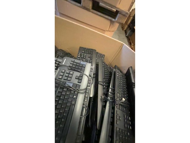 Pallet - toetsenborden (100x) - afbeelding 4 van  4