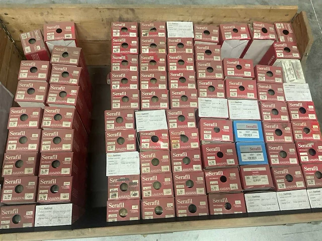 Pallet (10x) met diverse amann serafil garen (2268 konen) - afbeelding 3 van  13