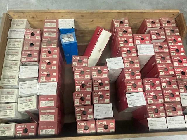 Pallet (10x) met diverse amann serafil garen (2268 konen) - afbeelding 4 van  13