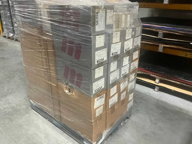 Pallet (10x) met diverse studs/ eyelets/ screwsets (13.766.969 pcs) - afbeelding 6 van  12
