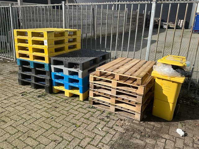 Pallet (18x) - afbeelding 1 van  4