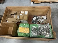 Pallet (20x) met diverse buckle/ loop/ endtip (126.678 pcs) - afbeelding 21 van  21