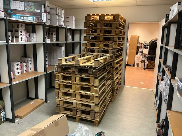 Pallet (49x) - afbeelding 1 van  3