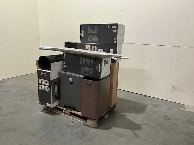 Pallet a-merk retourgoederen - 12 items - afbeelding 1 van  6