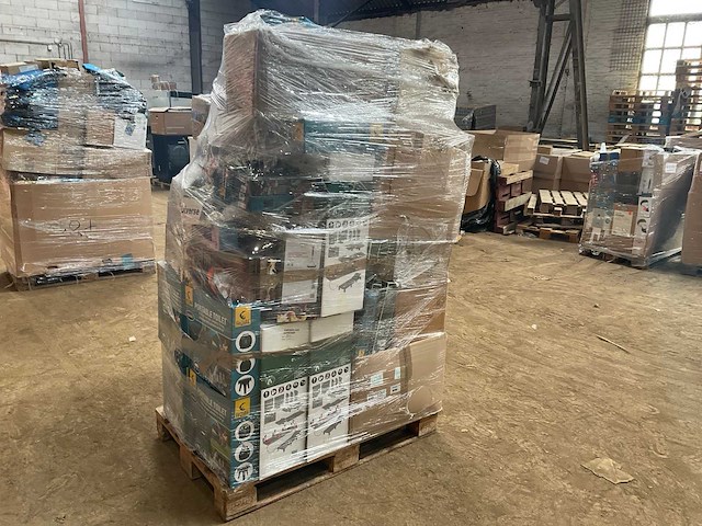 Pallet action overstock - afbeelding 3 van  4