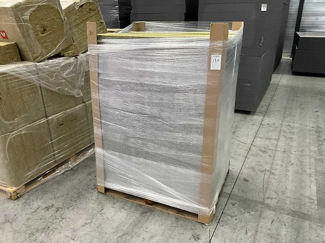 Pallet agglomer vlokkenschuim trillingsisolatie - afbeelding 1 van  3