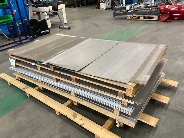 Pallet aluminium platen (5x) - afbeelding 1 van  6