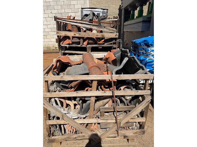 Pallet antieke dakpannen (3x) - afbeelding 3 van  4