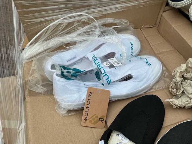 Pallet | assorti schoenen - afbeelding 7 van  10