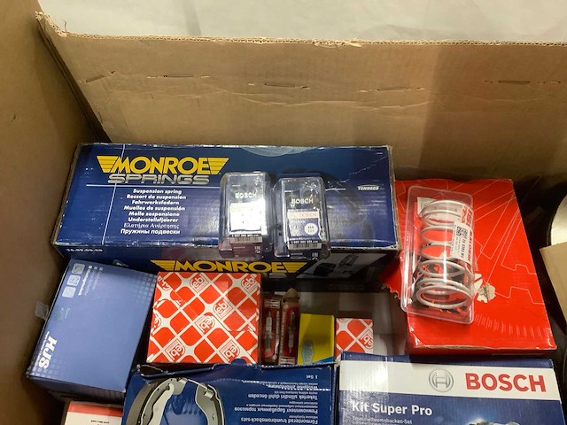 Pallet auto-onderdelen - afbeelding 4 van  9