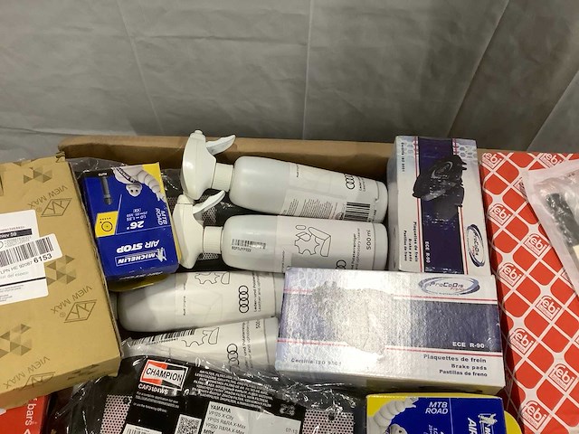 Pallet auto-onderdelen - afbeelding 5 van  8