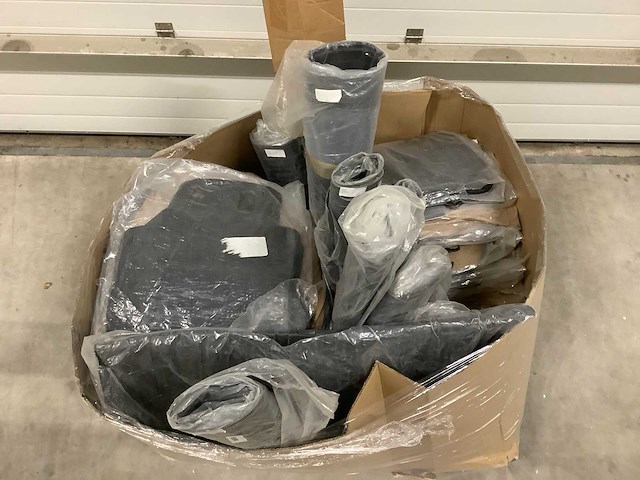 Pallet auto-onderdelen - afbeelding 3 van  3