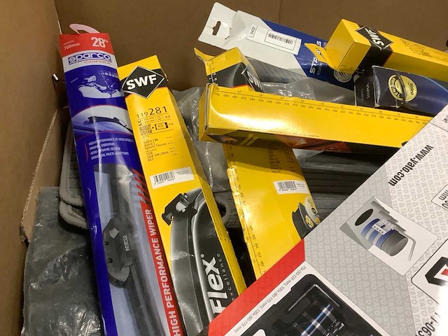 Pallet auto-onderdelen - afbeelding 4 van  5