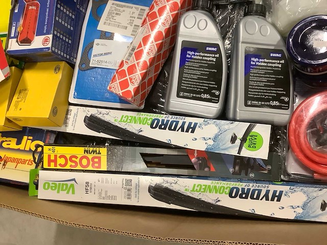 Pallet auto-onderdelen - afbeelding 3 van  9