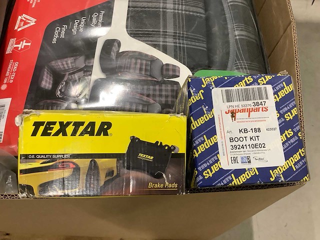 Pallet auto-onderdelen - afbeelding 4 van  4