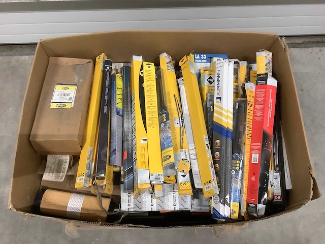 Pallet auto-onderdelen - afbeelding 1 van  6