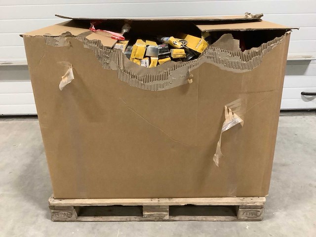 Pallet auto-onderdelen - afbeelding 6 van  6