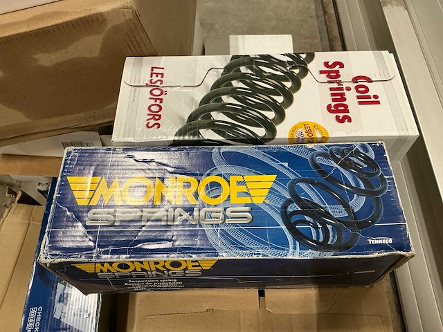 Pallet auto onderdelen - afbeelding 2 van  4