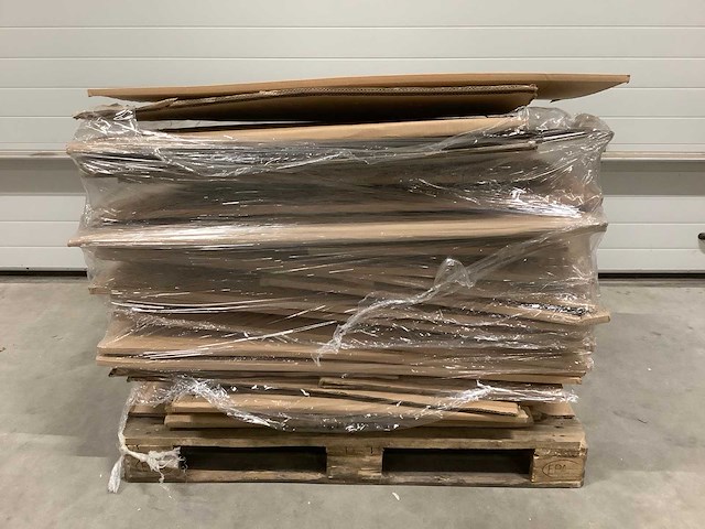 Pallet auto-onderdelen - afbeelding 2 van  3