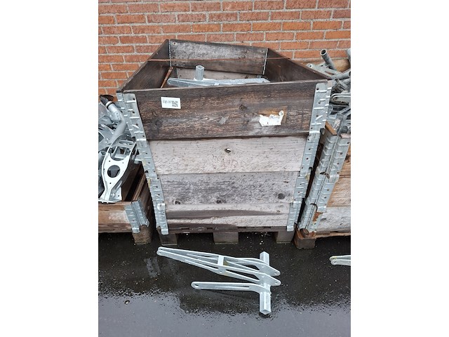 Pallet bemesteronderdelen - afbeelding 1 van  3