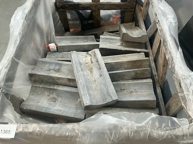 Pallet beton goot tegels - afbeelding 3 van  5