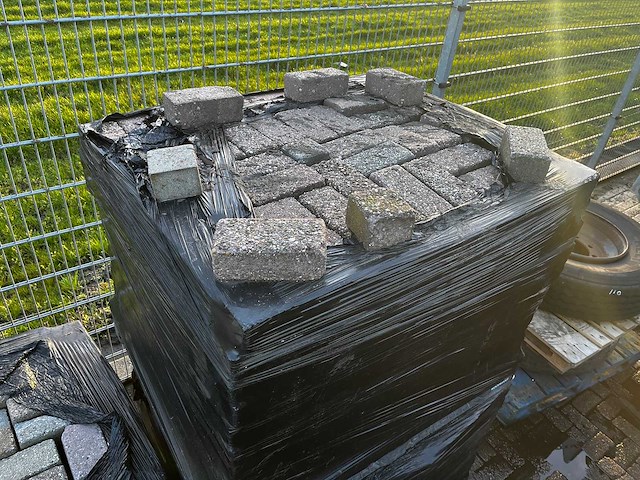 Pallet betonklinkers (6x) - afbeelding 1 van  7