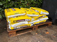 Pallet betonmortel - afbeelding 1 van  3