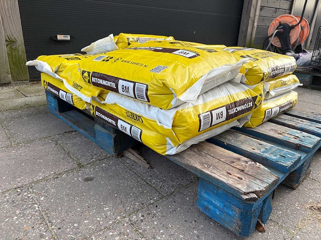 Pallet betonmortel - afbeelding 2 van  3