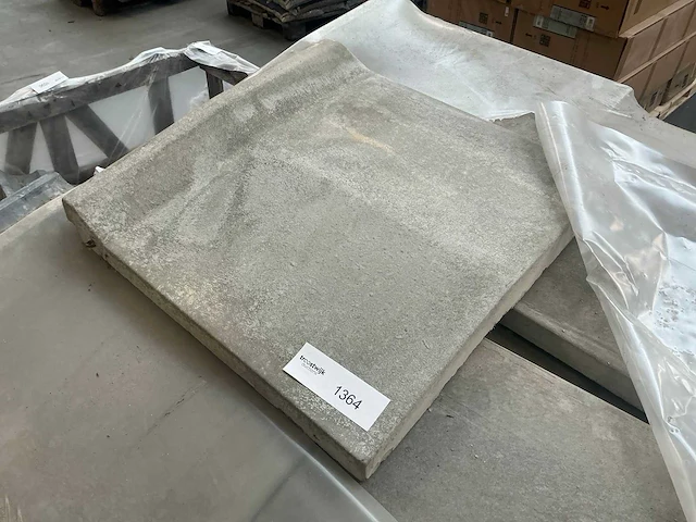 Pallet betontegel 48x49cm - afbeelding 4 van  5