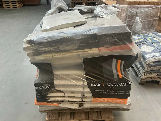 Pallet betontegel 48x49cm - afbeelding 2 van  6