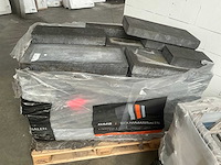 Pallet betontegels - afbeelding 2 van  3