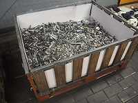 Pallet bevestigings materiaal (554kg totaal) incl pallet - afbeelding 1 van  6