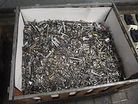 Pallet bevestigings materiaal (554kg totaal) incl pallet - afbeelding 2 van  6