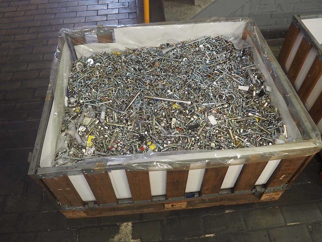 Pallet bevestigings materiaal (876kg totaal) incl pallet - afbeelding 6 van  6
