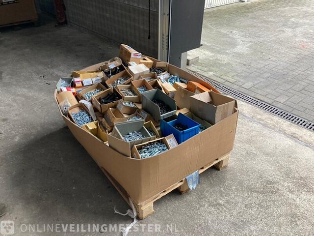 Pallet bevestigingsmateriaal - afbeelding 1 van  8