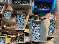 Pallet bevestigingsmateriaal - afbeelding 3 van  8
