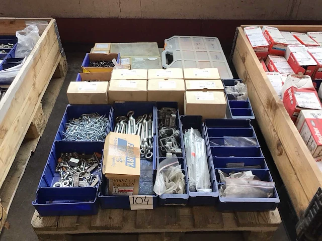 Pallet bevestigingsmaterialen - afbeelding 1 van  3