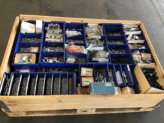 Pallet bevestigingsmaterialen - afbeelding 1 van  6