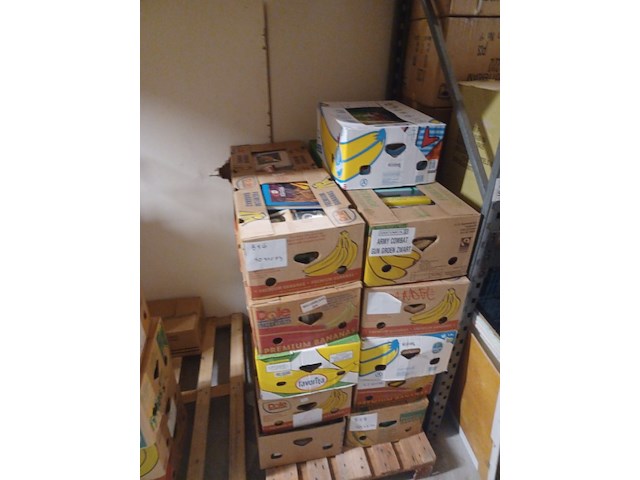 Pallet boeken van alles wat 21 bananendozen ruim 1000 stuks. - afbeelding 5 van  5
