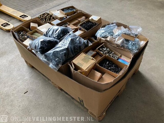 Pallet bouten en moeren - afbeelding 2 van  10