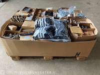 Pallet bouten en moeren - afbeelding 4 van  10