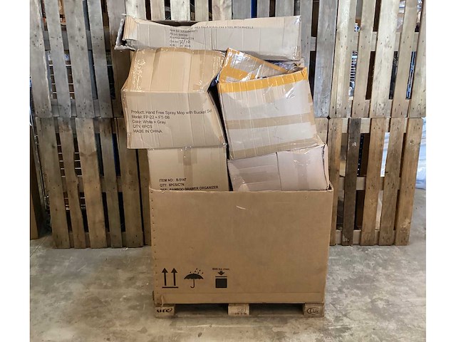 Pallet box ongeopende kleding (ca. 200x) - afbeelding 1 van  10
