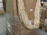 Pallet box vol gesneden sisal touw - afbeelding 1 van  3