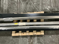 Pallet buizen slangen en installatie materiaal (4x) - afbeelding 8 van  9