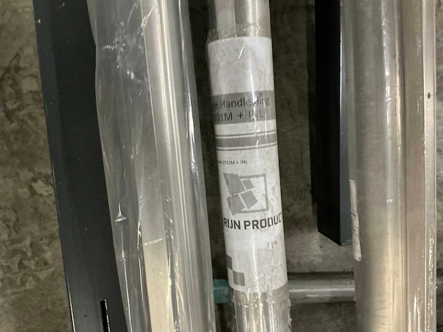 Pallet buizen slangen en installatie materiaal (4x) - afbeelding 9 van  9