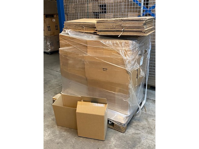 Pallet ca. 400 dozen afmeting 32x23x34cm, bruin - afbeelding 1 van  4