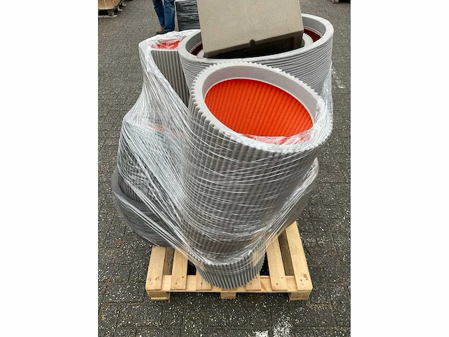 Pallet capi | bloempotten - afbeelding 2 van  4